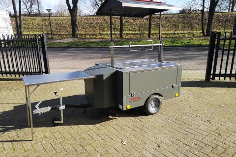 Traiteur Barbecue aanhangwagen met 2 x Hokker